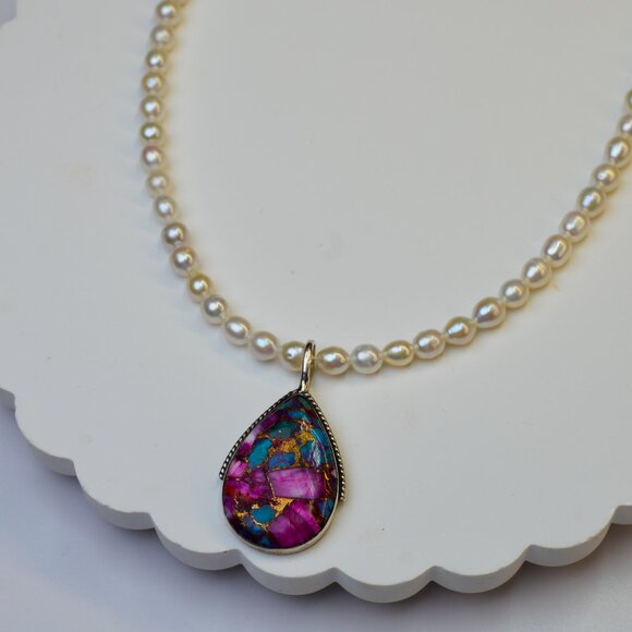 Spiny Oyster Pendant & Pearl Necklace 17-19" Sterling Silver - Picture 5 of 6